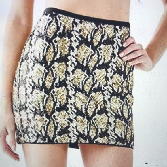 Guess black sequin leopard skirt - Picture 2 of 2